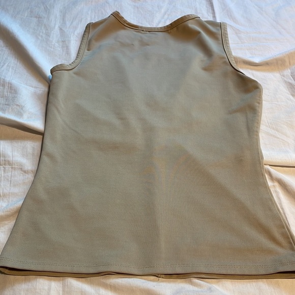 One Step Ahead Tan Sleeveless Empire Waist Top. Small - Picture 4 of 7